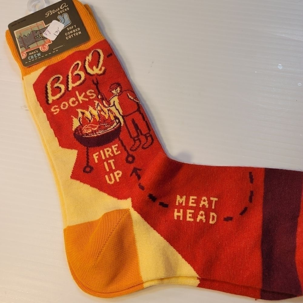 New Blue Q BBQ Grill Fire it Up Meat Head Novelty Crew Socks Men's
